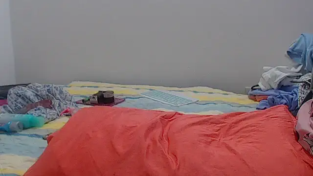 Snapshot of sabrina_v_ chatting on 10/13/25, 07:08 sabrina v online show from 10/13/25, 07:08