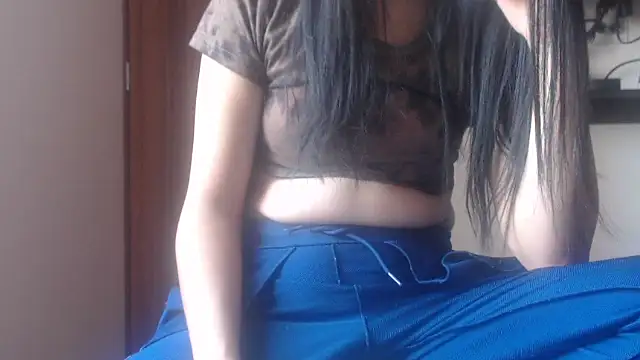 Snapshot of sabrina_v_ chatting on 02/10/26, 03:27 sabrina v online show from 02/10/26, 03:27