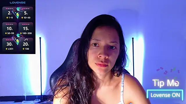 Snapshot of Sarasavage chatting on 05/11/26, 12:11 Sarasavage online show from 05/11/26, 12:11