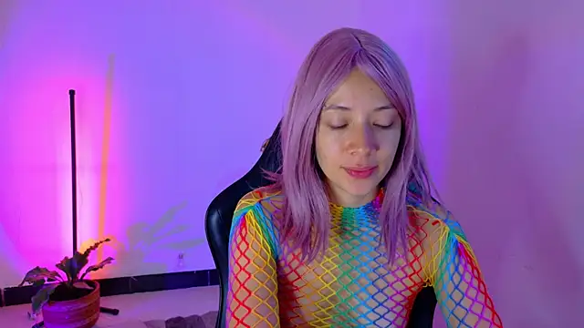 Snapshot of Sarasavage chatting on 05/21/26, 12:34 Sarasavage online show from 05/21/26, 12:34