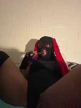 Snapshot of masked_doll_kashi chatting on 12/04/25, 10:02 masked doll kashi online show from 12/04/25, 10:02