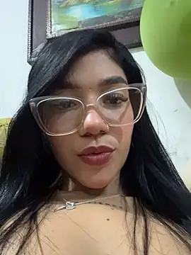 Snapshot of ElaRose_12 chatting on 06/05/26, 05:14 ElaRose 12 online show from 06/05/26, 05:14
