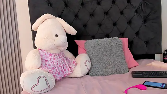 Dulce Maay online show from 09/16/25, 04:02