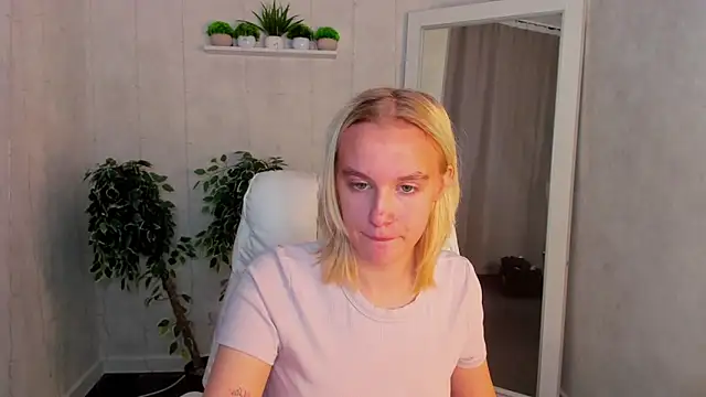 Carolin Miller online show from 09/29/25, 08:41