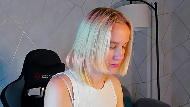 Carolin Miller online show from 09/30/25, 09:03