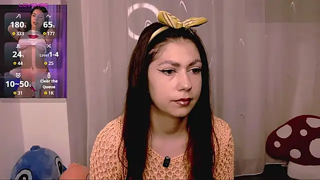 Snapshot of M1kaylaRaven chatting on 10/04/25, 03:37 M1kaylaRaven online show from 10/04/25, 03:37