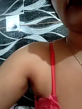 sexy bitch here online show from 07/01/26, 08:41