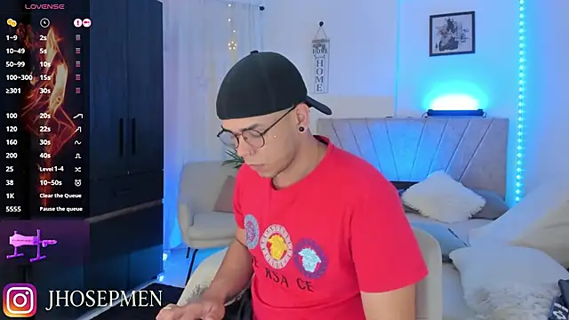 Snapshot of jhosepMoreno chatting on 09/16/25, 02:07 jhosepMoreno online show from 09/16/25, 02:07