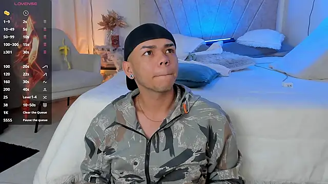 Snapshot of jhosepMoreno chatting on 10/11/25, 01:09 jhosepMoreno online show from 10/11/25, 01:09