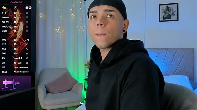 Snapshot of jhosepMoreno chatting on 10/14/25, 03:57 jhosepMoreno online show from 10/14/25, 03:57