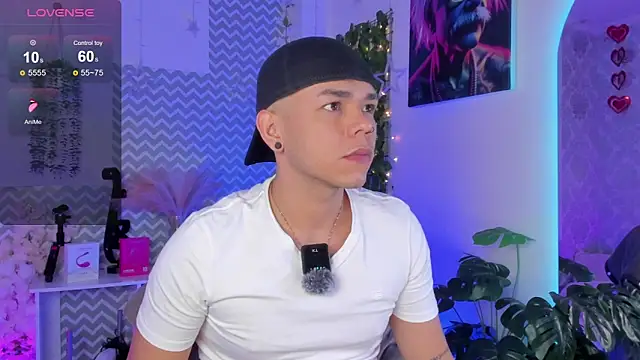 jhosepMoreno online show from 04/21/26, 12:22