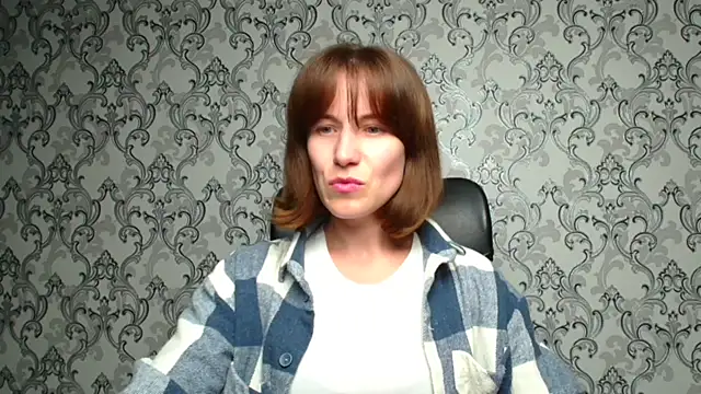 Kelly Kisss online show from 10/21/25, 11:11