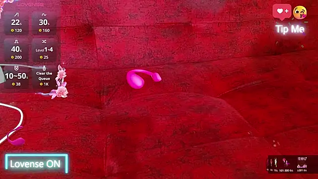 Snapshot of naomi_powel chatting on 10/31/25, 09:16 naomi powel online show from 10/31/25, 09:16