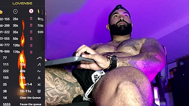 Snapshot of Max-prada chatting on 05/16/26, 02:41 Max-prada online show from 05/16/26, 02:41