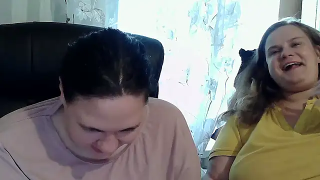 HollyXEva online show from 09/19/25, 02:18