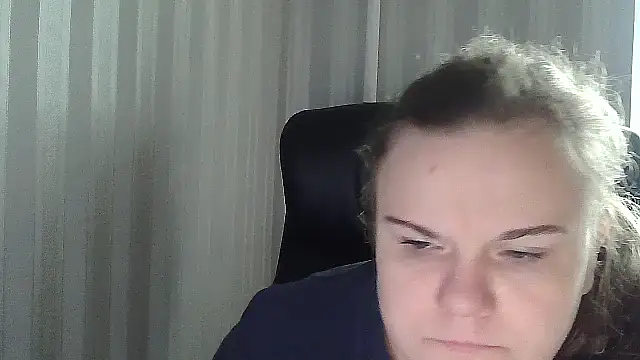 HollyXEva online show from 09/29/25, 05:45