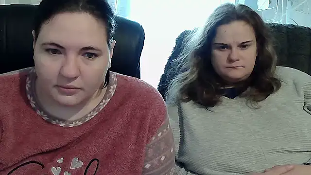 HollyXEva online show from 10/01/25, 11:05