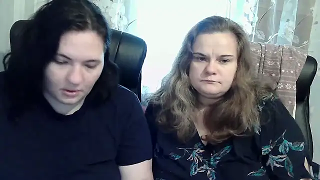 HollyXEva online show from 10/07/25, 01:30
