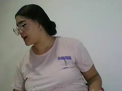 Marianacg 21 online show from 11/07/25, 01:05