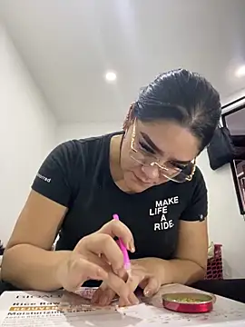 Marianacg 21 online show from 04/02/26, 10:51