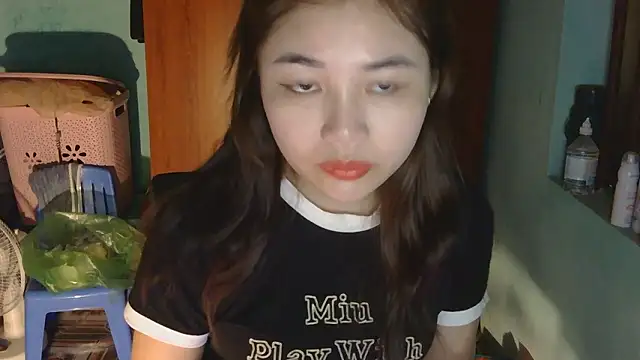 Uhem112 online show from 10/21/25, 01:17