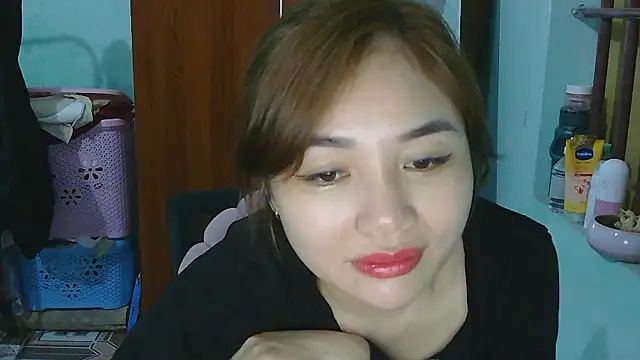 Uhem112 online show from 10/30/25, 01:12