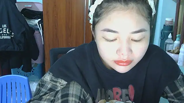 Uhem112 online show from 11/29/25, 12:57