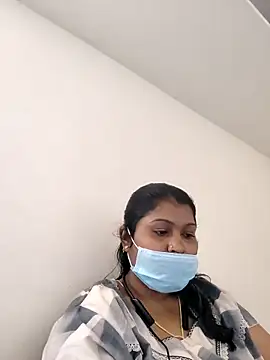 Snapshot of tamil_Miraclequeen chatting on 11/13/25, 04:33 tamil Miraclequeen online show from 11/13/25, 04:33