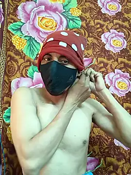 Seducing couple online show from 02/05/26, 09:14