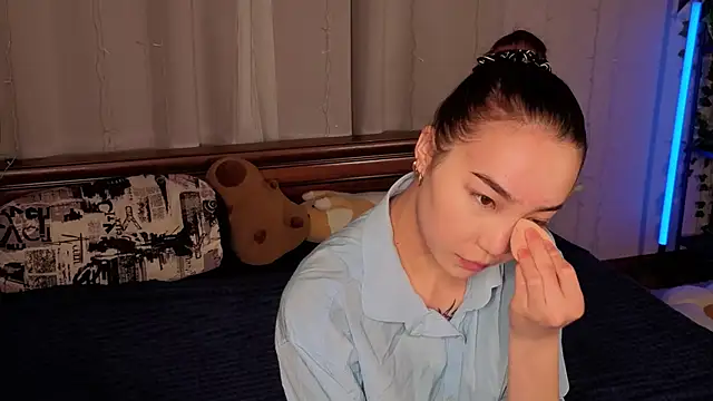 OdetteBiddy online show from 12/21/25, 08:05