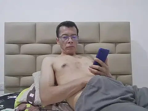 skinnylatino51 online show from 01/15/26, 01:21