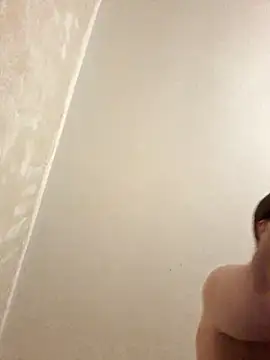 Snapshot of gazb90 chatting on 11/28/25, 10:23 gazb90 online show from 11/28/25, 10:23