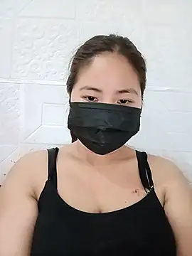 Snapshot of sia_143 chatting on 05/19/26, 04:30 sia 143 online show from 05/19/26, 04:30