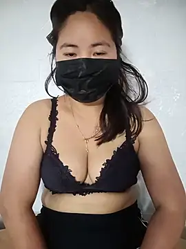 Snapshot of sia_143 chatting on 06/25/26, 04:12 sia 143 online show from 06/25/26, 04:12