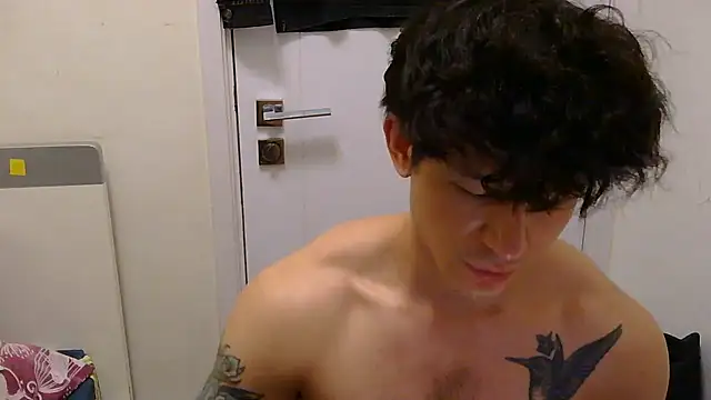 Snapshot of natenatejosh chatting on 10/19/25, 02:29 natenatejosh online show from 10/19/25, 02:29