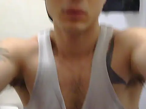 Snapshot of natenatejosh chatting on 10/20/25, 02:06 natenatejosh online show from 10/20/25, 02:06