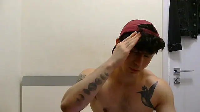 Snapshot of natenatejosh chatting on 10/24/25, 02:46 natenatejosh online show from 10/24/25, 02:46