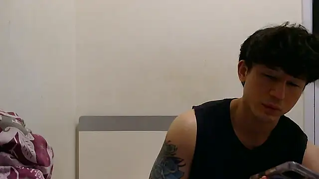 Snapshot of natenatejosh chatting on 10/25/25, 02:13 natenatejosh online show from 10/25/25, 02:13