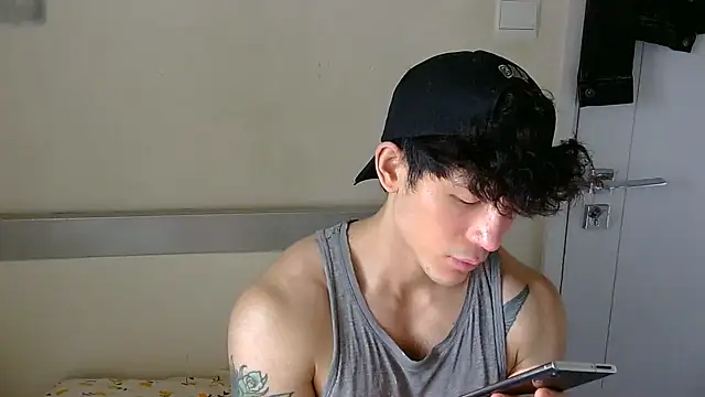 Snapshot of natenatejosh chatting on 10/30/25, 06:04 natenatejosh online show from 10/30/25, 06:04