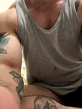 Snapshot of natenatejosh chatting on 11/02/25, 01:24 natenatejosh online show from 11/02/25, 01:24