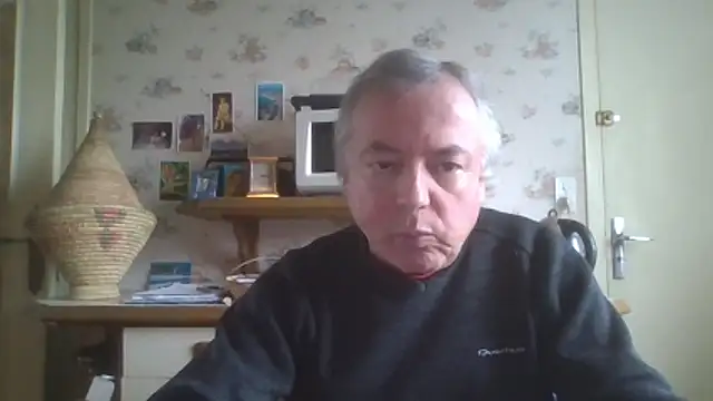 Snapshot of gegevincent chatting on 05/17/26, 10:55 gegevincent online show from 05/17/26, 10:55