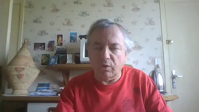 Snapshot of gegevincent chatting on 05/19/26, 12:33 gegevincent online show from 05/19/26, 12:33