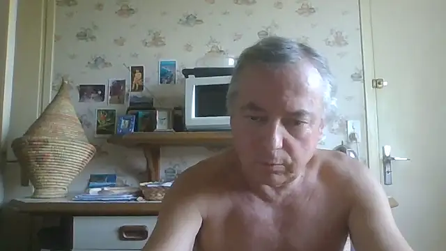 Snapshot of gegevincent chatting on 06/12/26, 03:00 gegevincent online show from 06/12/26, 03:00