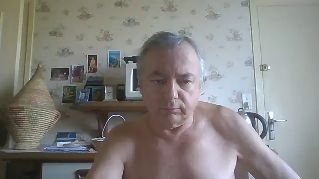 Snapshot of gegevincent chatting on 06/18/26, 08:47 gegevincent online show from 06/18/26, 08:47