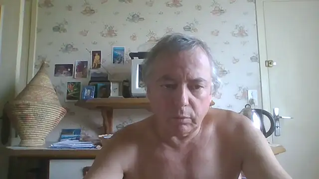 Snapshot of gegevincent chatting on 06/20/26, 12:41 gegevincent online show from 06/20/26, 12:41
