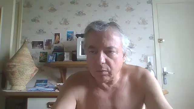 Snapshot of gegevincent chatting on 06/30/26, 10:49 gegevincent online show from 06/30/26, 10:49