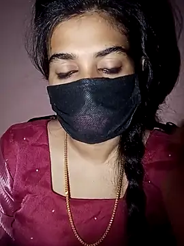 umairahaasan 1 online show from 09/19/25, 11:00