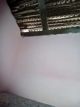 umairahaasan 1 online show from 10/28/25, 10:30