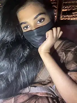 umairahaasan 1 online show from 03/06/26, 09:39