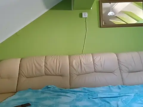 milf44milf online show from 05/27/26, 06:10